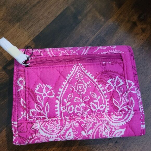 Vera Bradley Stamped Paisley Euro Wallet NWT - Picture 2 of 5